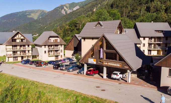 Saint-Colomban-des-Villards Apartment | Wifi, parking, tv, 50-80m², Saint Colomban des Villards