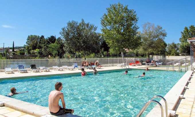 Saint-Saturnin-les-Avignon House | 40 m² House ∙ 2 bedrooms ∙ 6 guests
