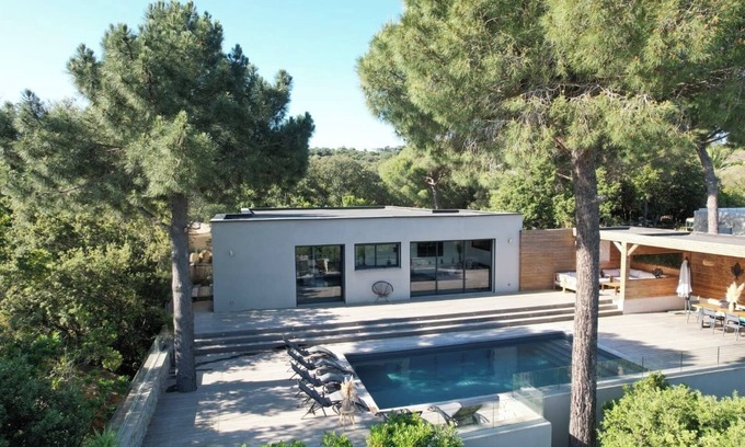 Cirendinu Villa | Villa Cirindinu - Heated pool & sea view, near beaches