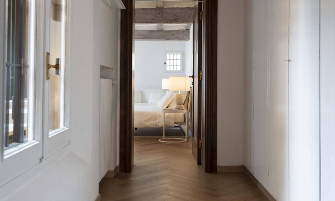 Historic Center Ski Chalet | Frame Bologna [Superior suite with ensuite bathroom]