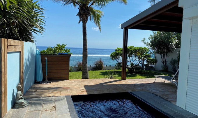 Caphomard Villa | Frangipani Villa + pool on the beach and lagoon in Saint-Gilles-les-Bains