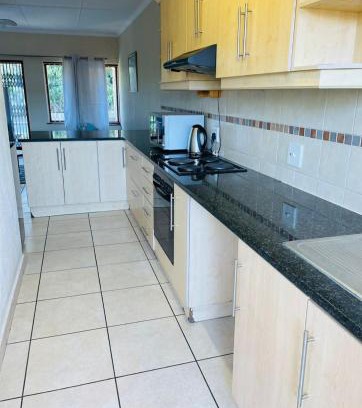 Margate Beach Apartment | Franjipani