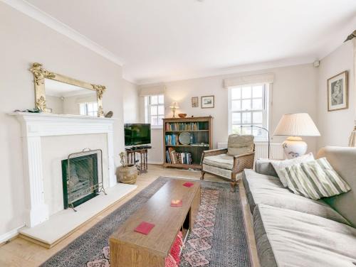 Emsworth House | Frankland House