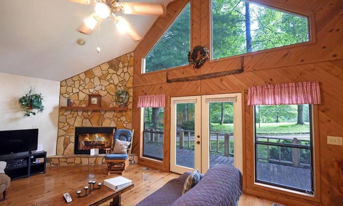 Blairsville House | Franz at Alpine Cabins - Peaceful Private Perfect