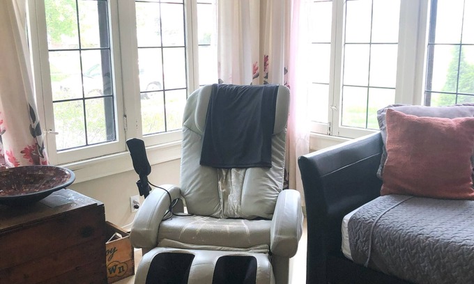 Downer Woods House | Frederick House: Clean, Spacious East Side Lower Flat
