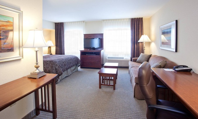 Great Falls Apartment | Free Breakfast. Indoor Pool & Hot Tub. Located on Missouri River.