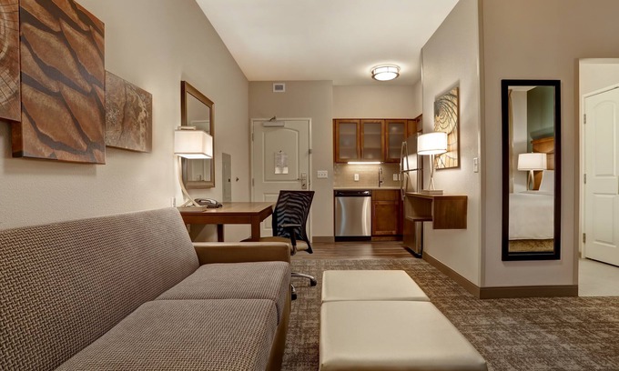 Overland Park Apartment | Free Breakfast. Pool. Shared BBQ. Gym. Near Overland Park Convention Center! Great for Business Travelers!