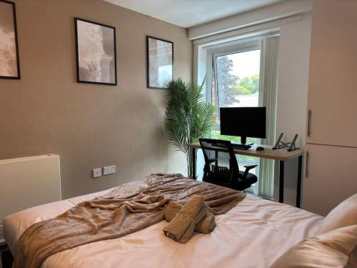 Bootle Apartment | Free Parking Sleeps 6 Modern Apartment