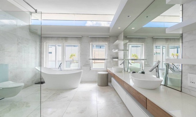 Newlands House | Freehold, modern executive home close to Cavendish Square