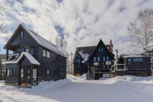 Niseko Cabin | Freeride Backpackers Lodge Niseko