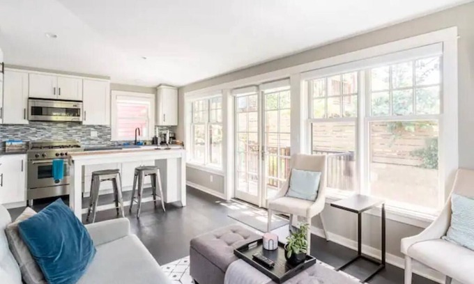 Fremont Cottage | Fremont cottage w/garage, light-filled, walkable