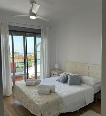 Burriana Apartment | Frente al puerto y junto a la playa del Arenal