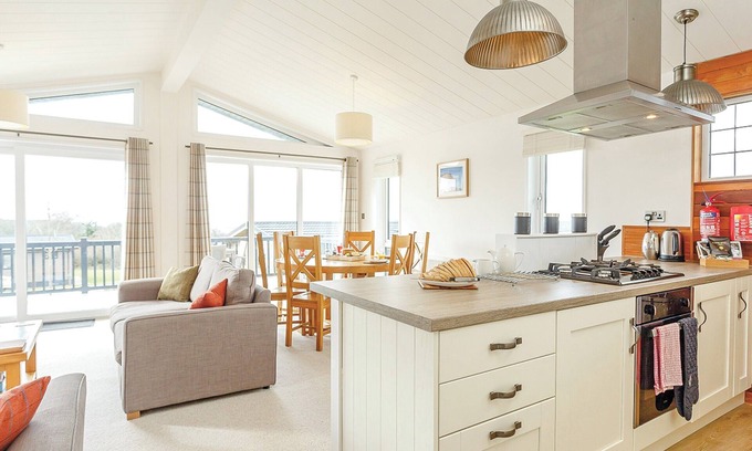 Axminster Ski Chalet | Fresh and contemporary styled lodge.