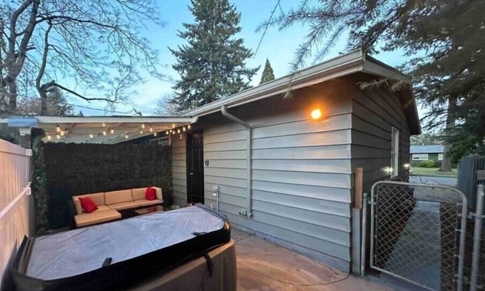 Centennial House | Fresh cozy place with private hot tub!