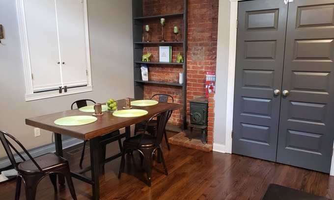 Corryville Apartment | Fresh Modern Industrial Split Level Apartment