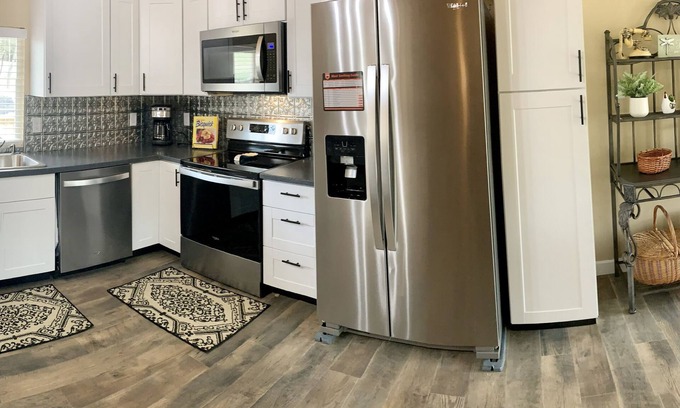 Bean Station House | Freshly remodeled Retreat close to hiking, boating, and shopping