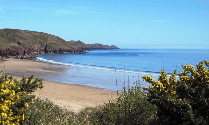 Pembroke Apartment | Freshwater Bay Holiday Cottages