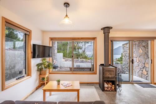 Coles Bay Apartment | Freycinet Stone Studio 8 - Sandstone