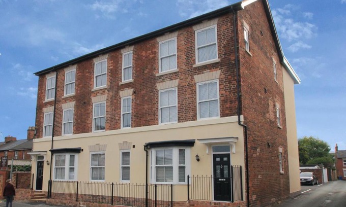 Stafford Apartment | Friars House, Stafford by BELL Apartments