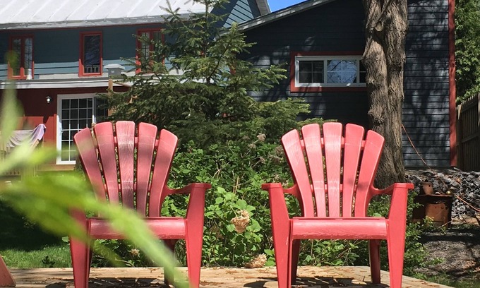 Terrebonne House | Friends and family getaway! Riverside and historic district