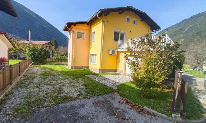 Kobarid Apartment | Friends House Sužid