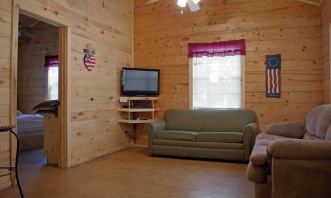 Leakey House | Frio Pecan Farm Log Cabins House 19