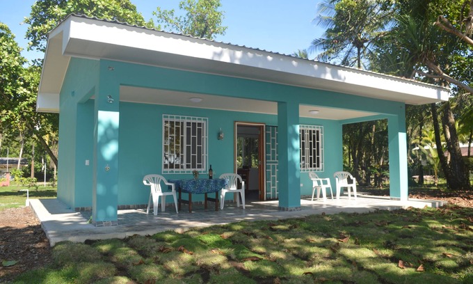 Quebrada La Gamba House | Frith Estate Beachfront Cabin Surfer's Dream!
