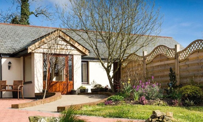 Holsworthy House | Fritillary Cottage