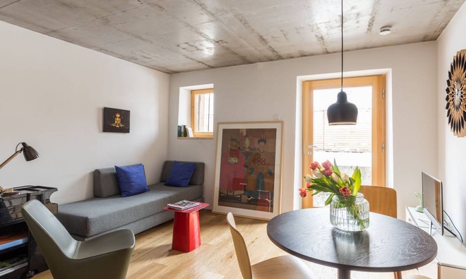 Gundelfingen Apartment | FRIZ 2, Design-Apartment in historischer Scheune