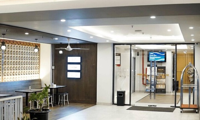Jakarta Hotel | Front One Boutique Hotel Taman Anggrek