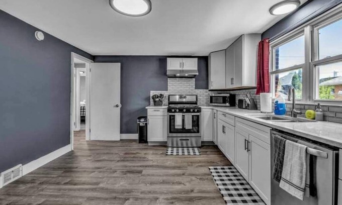 Front Park Apartment | Front Park View Space Buffalo NY