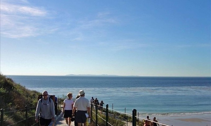 Dana Point Condo | +Front row condo. Steps to sandy beach, sunset, trails. Exclusive Resort+