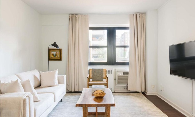 Central West End Apartment | FRONTDESK 1 BR Apt near Missouri History Museum