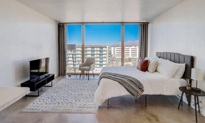 Downtown Tucson Apartment | Frontdesk | Central Downtown Studio