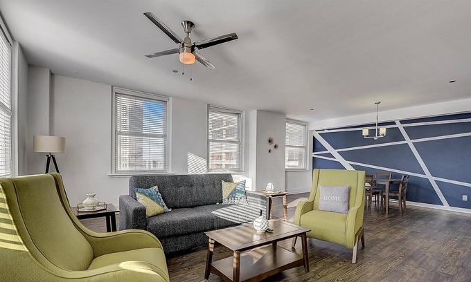 Downtown Fort Worth Apartment | FRONTDESK Historic Electric Bldg Apts Downtown Fort Worth