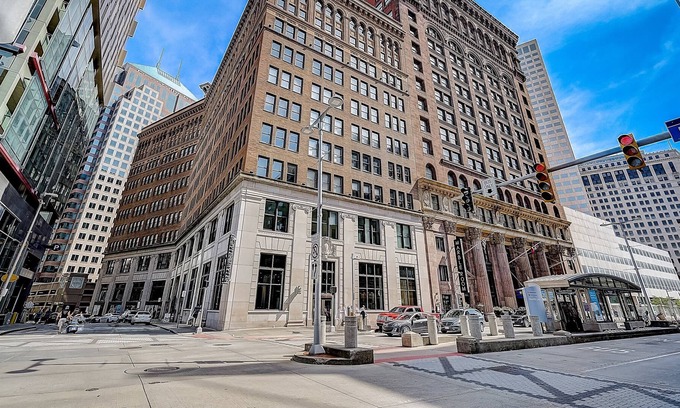 Gateway District Apartment | FRONTDESK Lofts at 629 Euclid Downtown Cleveland
