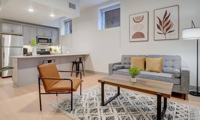 Downtown Louisville Apartment | FRONTDESK Myers Medical Lofts Downtown Louisville