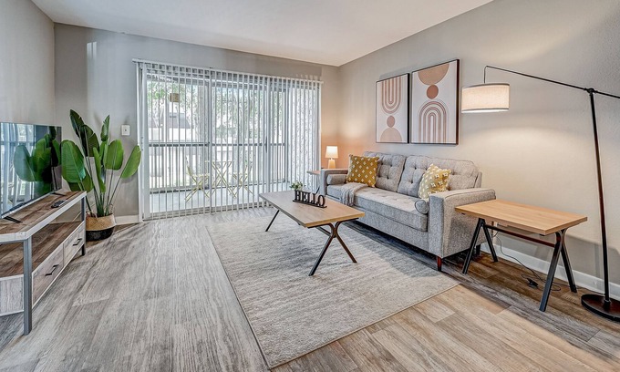 Jacksonville Apartment | FRONTDESK Pier 5350 Apts Woodland Acres Jacksonville