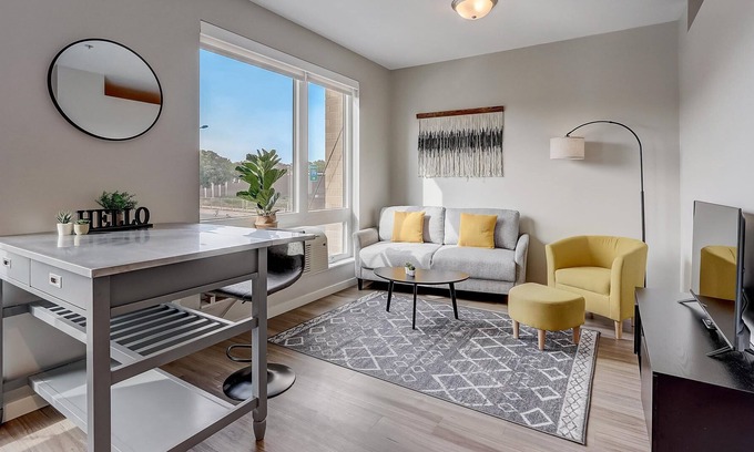 Powderhorn Apartment | Frontdesk | Studio Apt near Lake Nokomis Beach