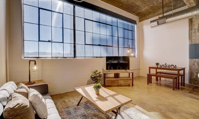 Five Points South Apartment | Frontdesk The Denham Bldg Apts Parkside Dist Birmingham