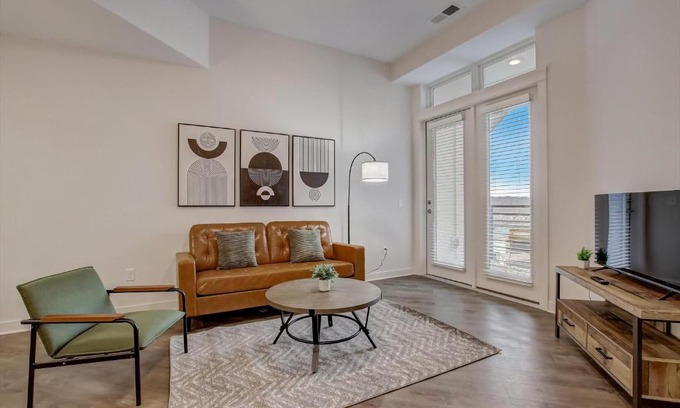 Indianapolis Apartment | FRONTDESK The Line Urban Flats Broad Ripple Indianapolis