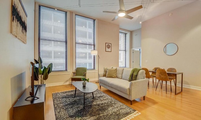 Downtown St. Louis Apartment | FRONTDESK The Lofts at OPOP Downtown St Louis