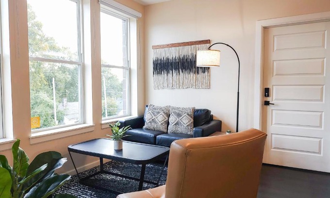 Louisville Apartment | FRONTDESK The Marshall Campus Apts Louisville