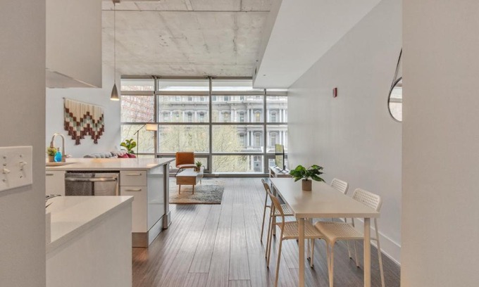 Downtown St. Louis Apartment | FRONTDESK Tower at OPOP Apts Downtown St Louis