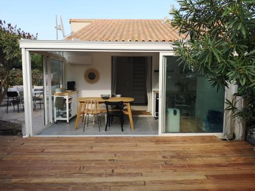 Frontignan House | Frontignan petit maison coquette 50 m2 à 100 m de la plage