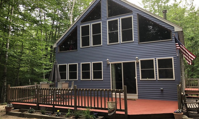 Standish Cottage | Frye Island, Sebago Lake, Maine-Large Open Concept Chalet Sleeps 8+