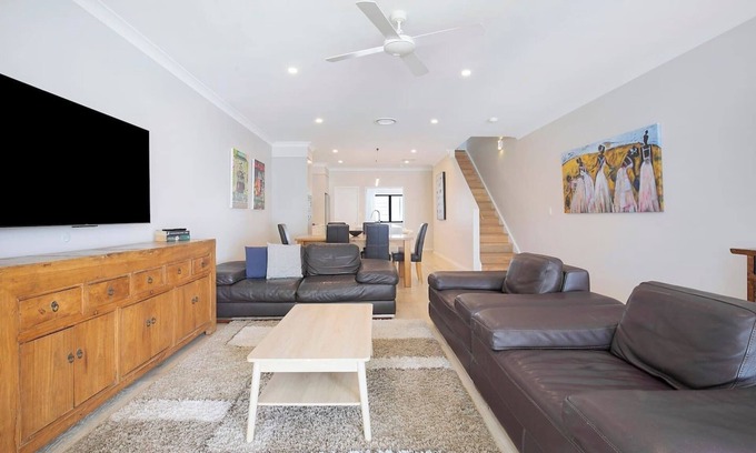 Red Hill House | Fulcher Lane A Zen Retreat in Modern Comfort