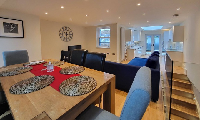 Munster Apartment | Fulham - Newly refurbished 3 double bedroom 2 bathroom fulham