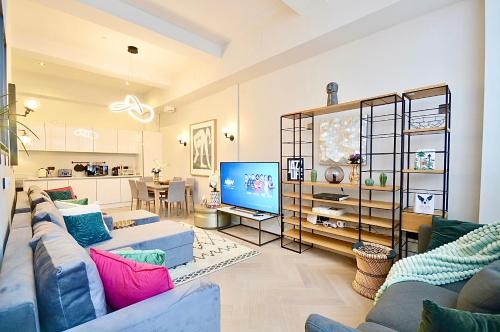 Hammersmith and Fulham Apartment | Fulham Townhouse, 2 Baths, Parking, Breakfast