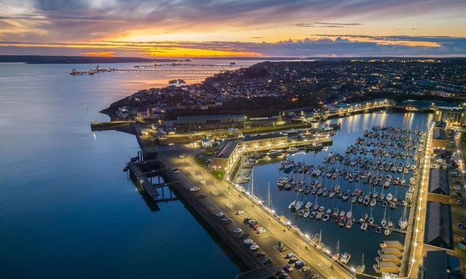Milford Haven Apartment | Fulke Street - 2 Bedroom Apartment - Milford Haven